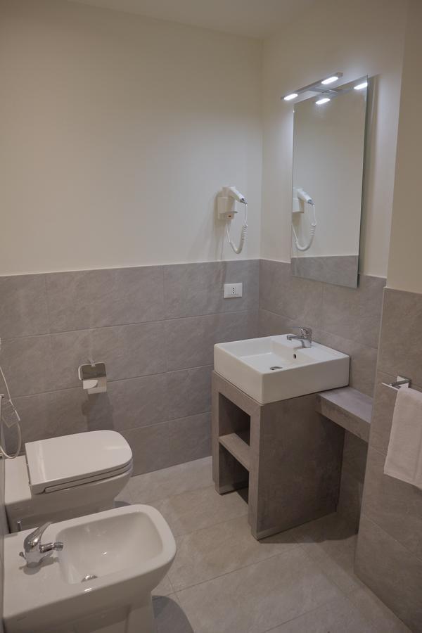 Dimora Dell'Arte - Foresteria Lombarda Smart Rent Sesto San Giovanni Kültér fotó