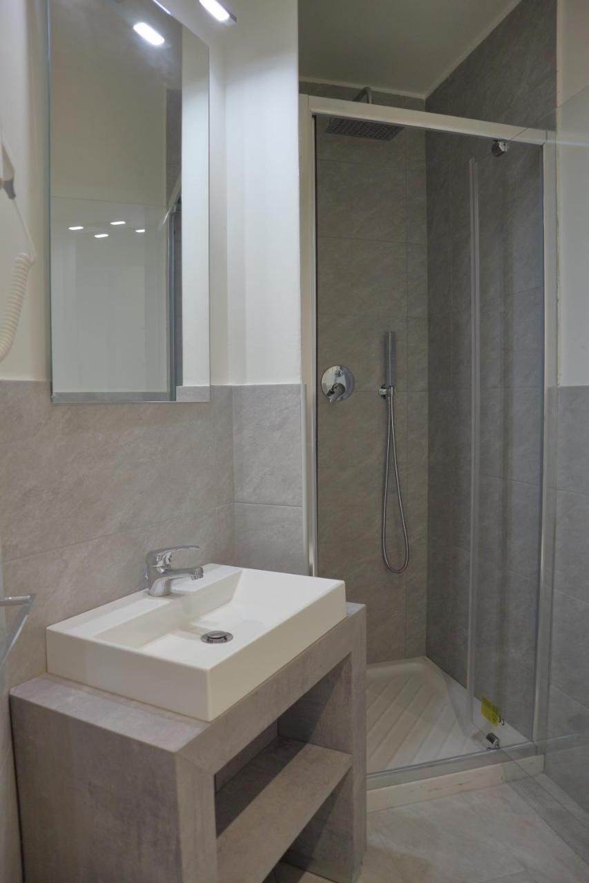 Dimora Dell'Arte - Foresteria Lombarda Smart Rent Sesto San Giovanni Kültér fotó